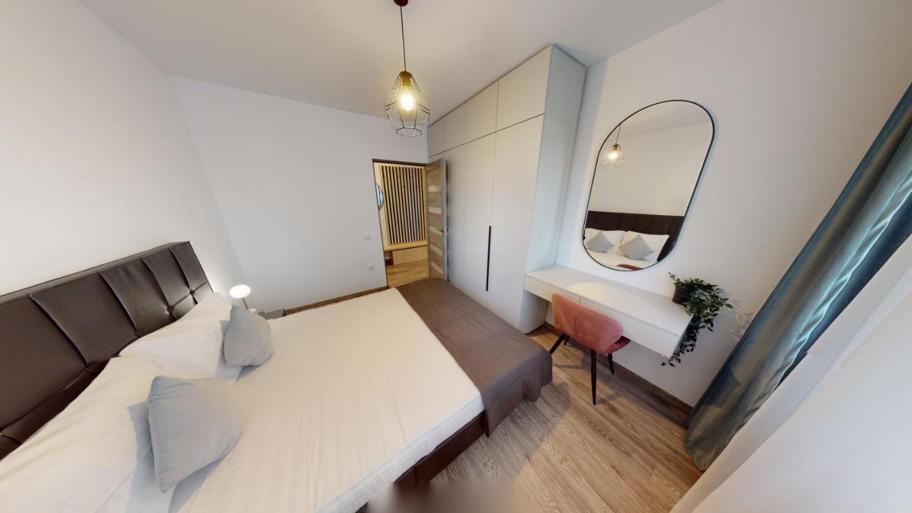 Apartment By The Lake Nr 4 Vrt Sibiu Bagian luar foto